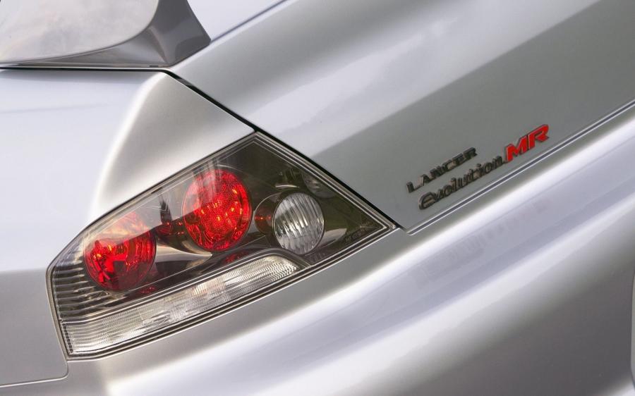  Mitsubishi Lancer Evolution IX MR 2007 года  (фото 47 из 129)